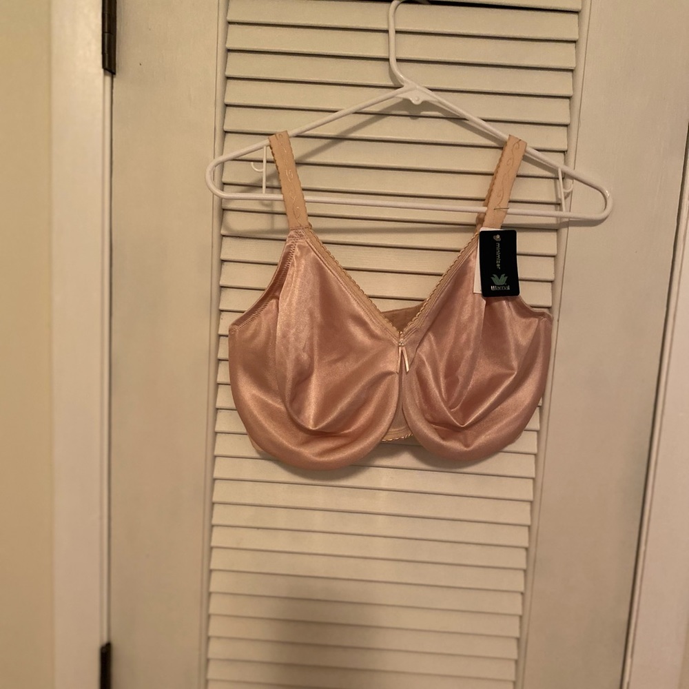 NWT Wacoal Bra BeigeSize 40G